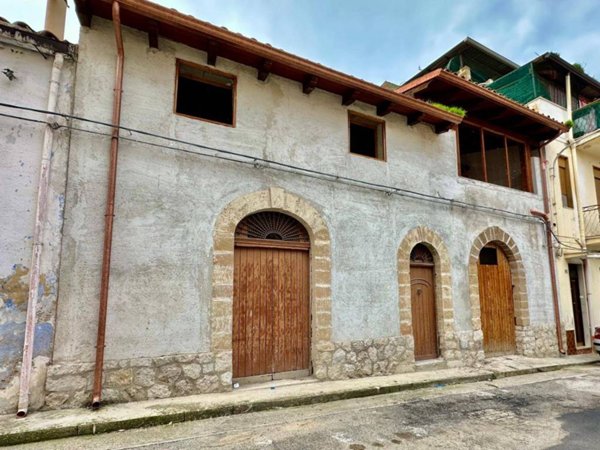 casa indipendente in vendita a Partinico