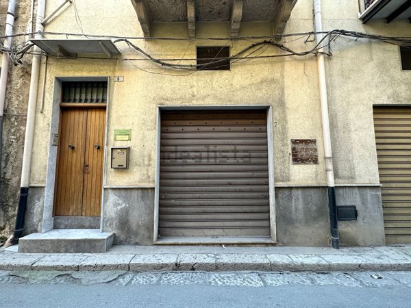 casa indipendente in vendita a Partinico
