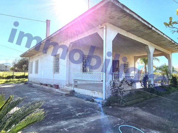 casa indipendente in vendita a Partinico