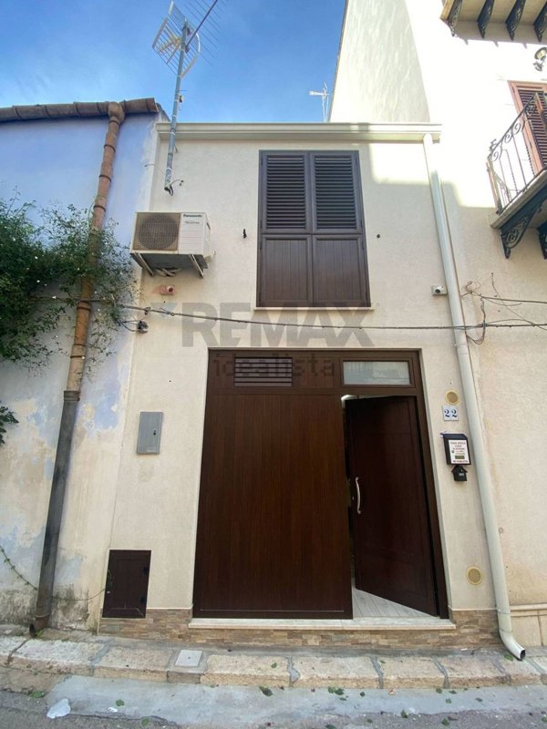 casa indipendente in vendita a Partinico