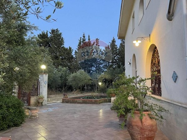 casa indipendente in vendita a Partinico