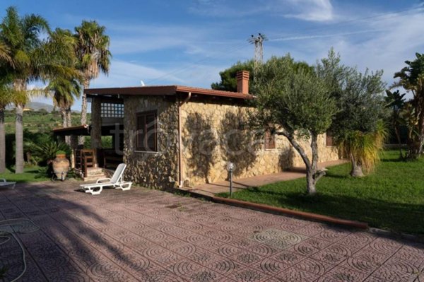 casa indipendente in vendita a Partinico
