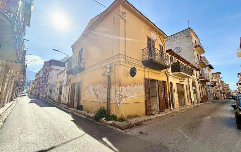 casa indipendente in vendita a Partinico