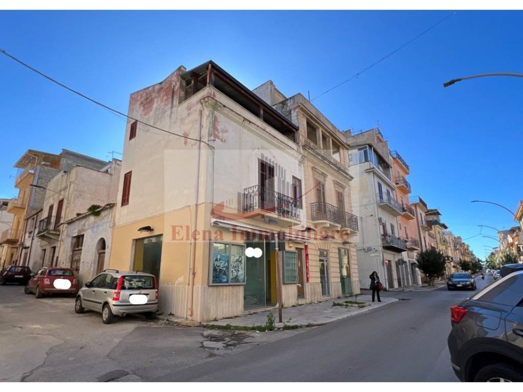 intera palazzina in vendita a Partinico