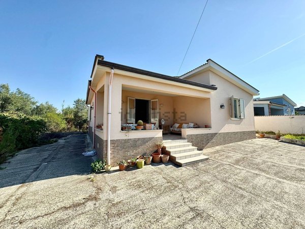 casa indipendente in vendita a Partinico