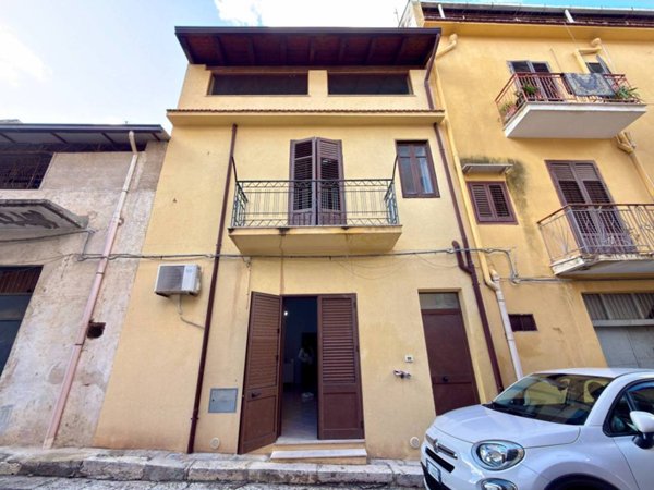 casa indipendente in vendita a Partinico