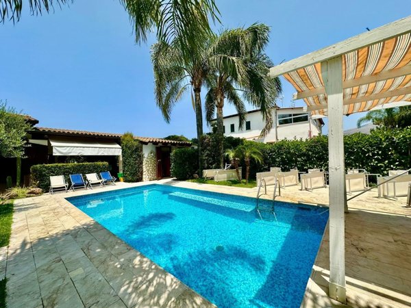 casa indipendente in vendita a Partinico in zona Parrini