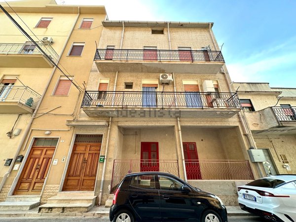 casa indipendente in vendita a Partinico