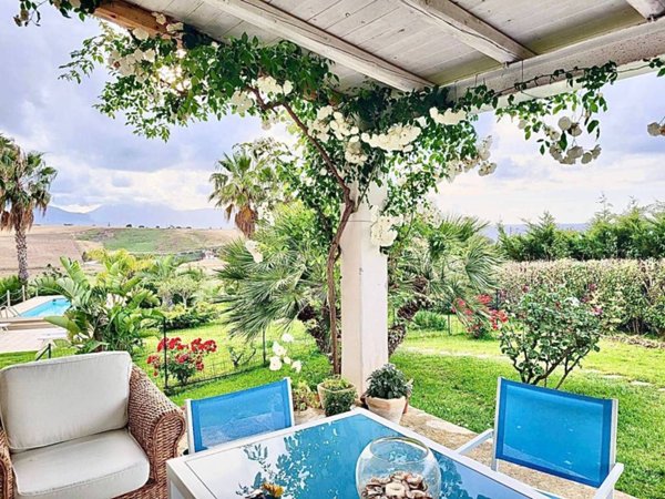 casa indipendente in vendita a Partinico