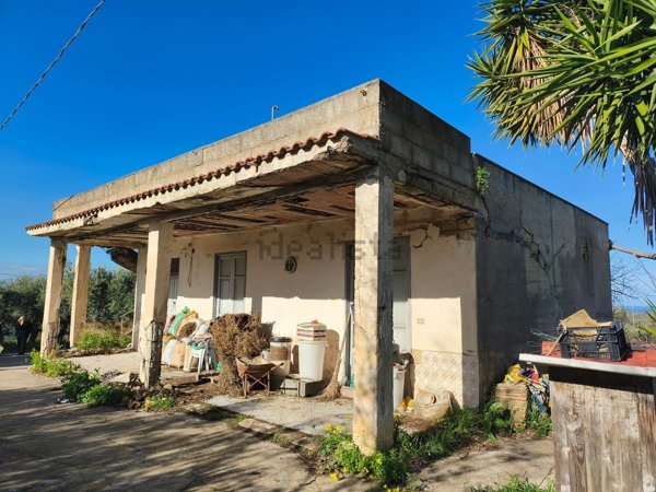 casa indipendente in vendita a Partinico