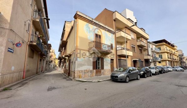 pentavano in vendita a Partinico