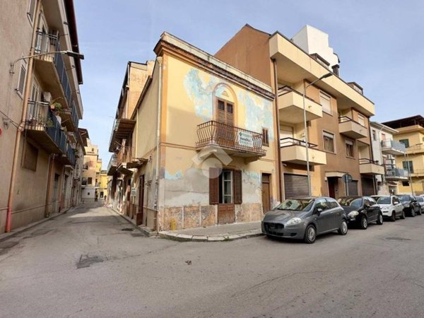 pentavano in vendita a Partinico