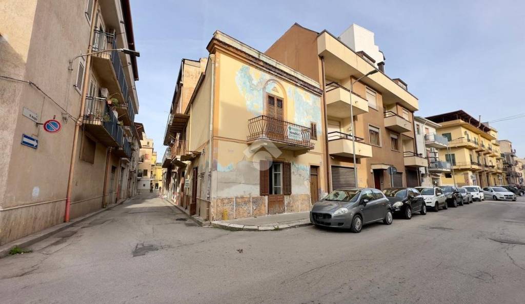 pentavano in vendita a Partinico