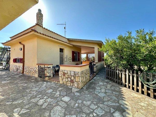 casa indipendente in vendita a Partinico