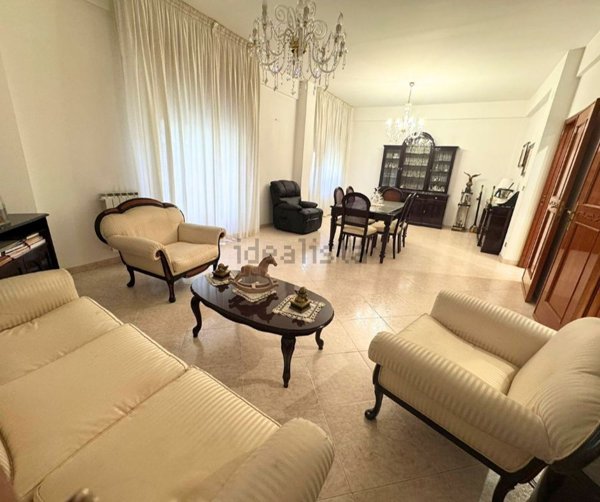 esavano in vendita a Partinico