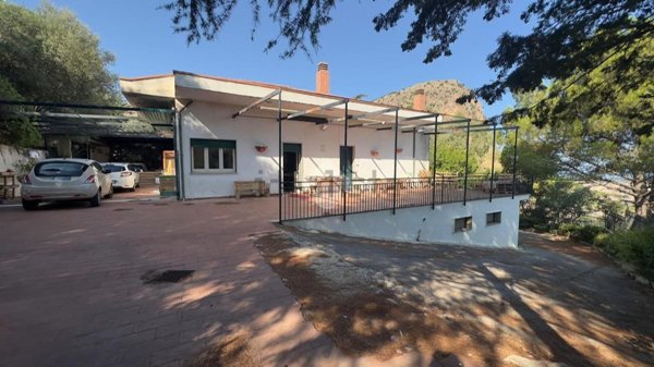 casa indipendente in vendita a Partinico