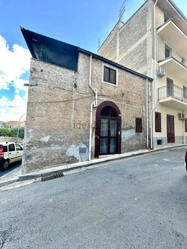casa indipendente in vendita a Partinico