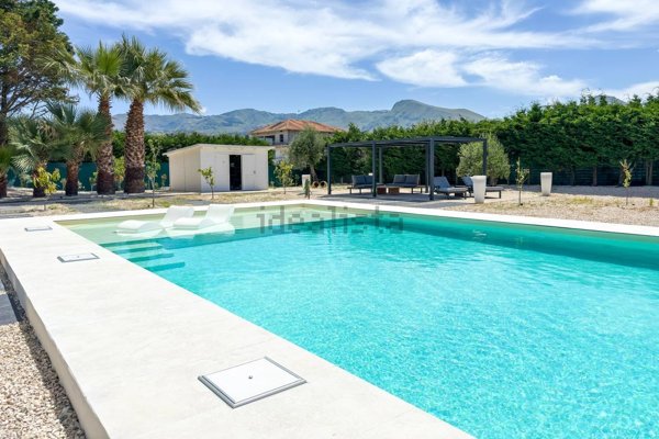 casa indipendente in vendita a Partinico