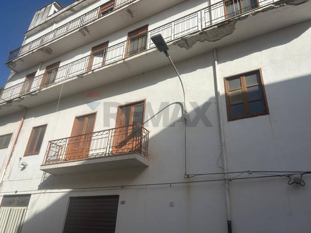 intera palazzina in vendita a Partinico