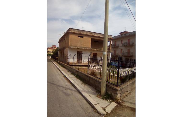 casa indipendente in vendita a Partinico