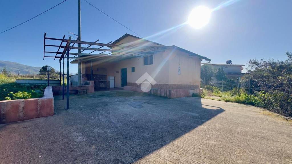 casa indipendente in vendita a Partinico