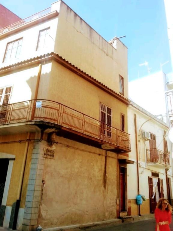 casa indipendente in vendita a Partinico