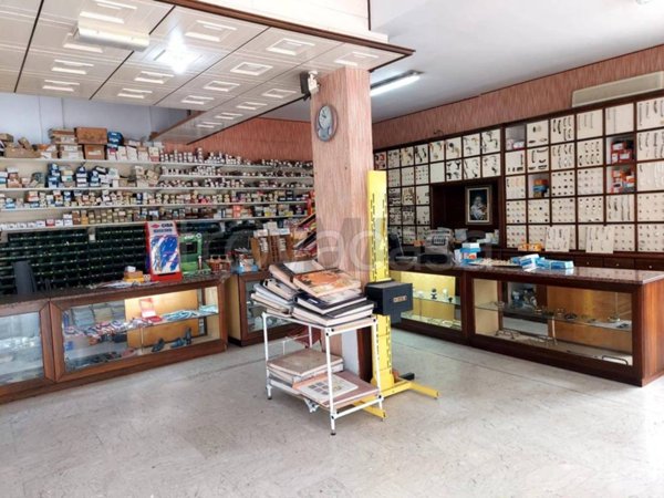 negozio in vendita a Partinico