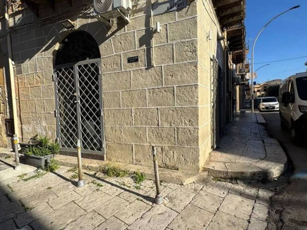 negozio in vendita a Partinico