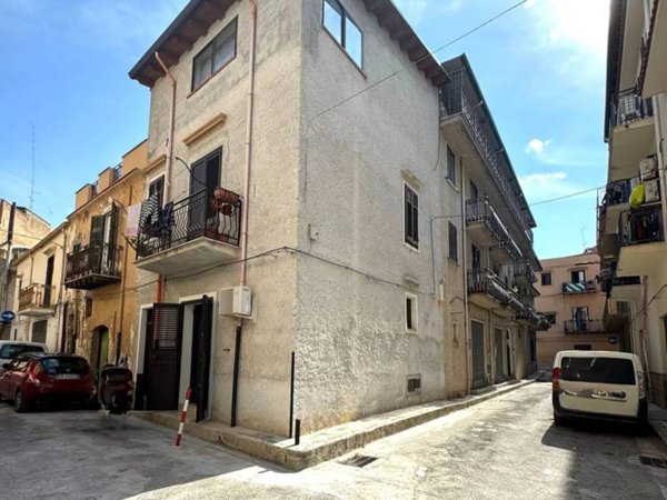 casa indipendente in vendita a Partinico