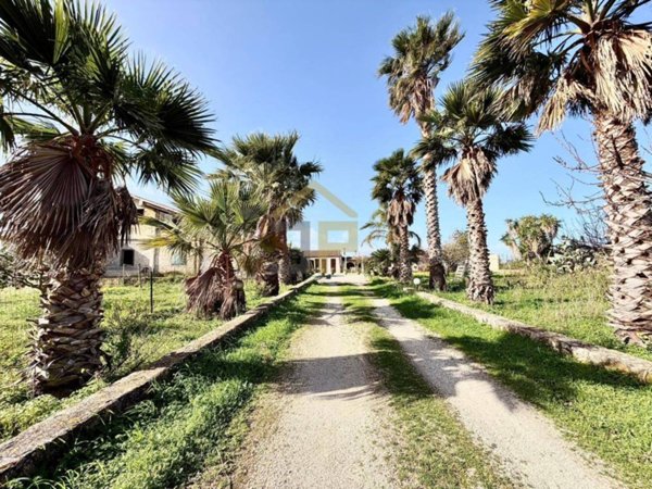 casa indipendente in vendita a Partinico in zona Parrini