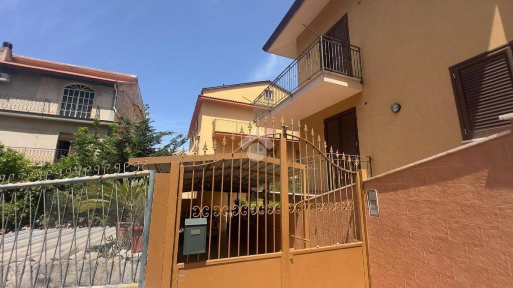 casa indipendente in vendita a Partinico