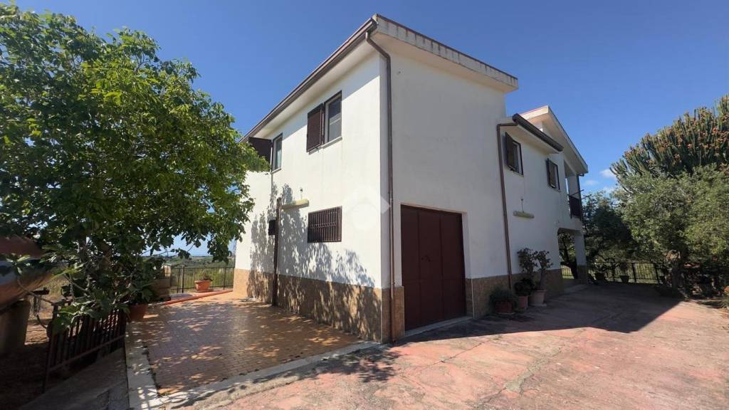 casa indipendente in vendita a Partinico