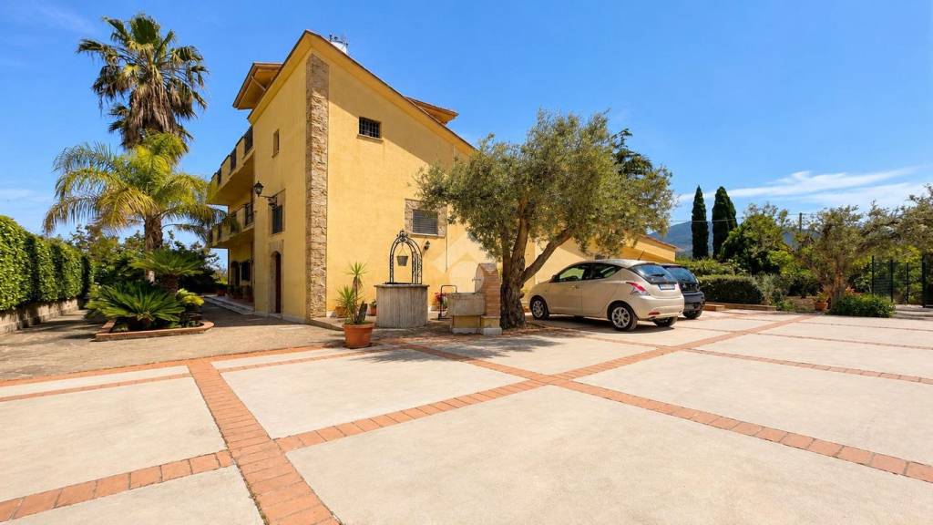 casa indipendente in vendita a Partinico
