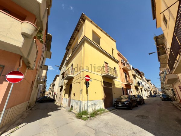 casa indipendente in vendita a Partinico