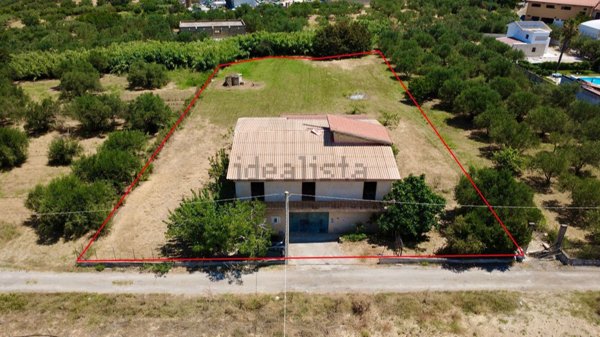 casa indipendente in vendita a Partinico in zona Parrini