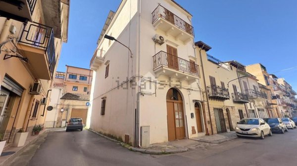 casa indipendente in vendita a Partinico