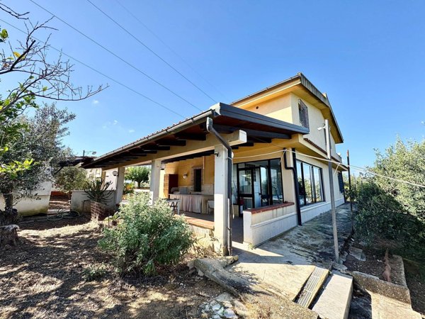 casa indipendente in vendita a Partinico in zona Parrini