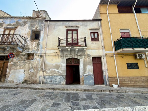 casa indipendente in vendita a Partinico