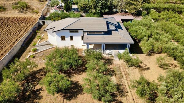casa indipendente in vendita a Partinico