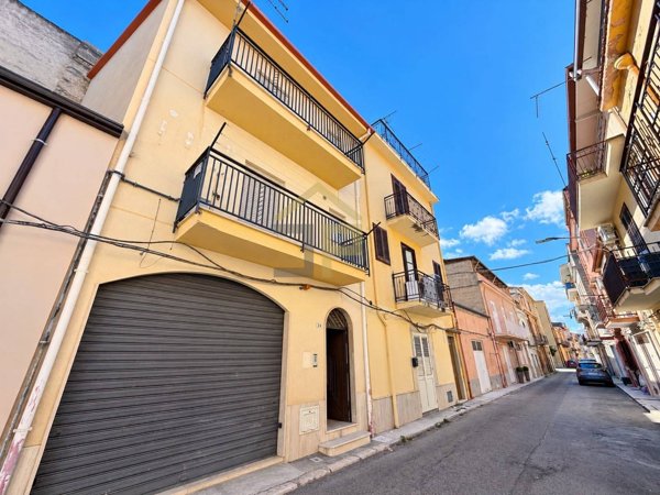 casa indipendente in vendita a Partinico