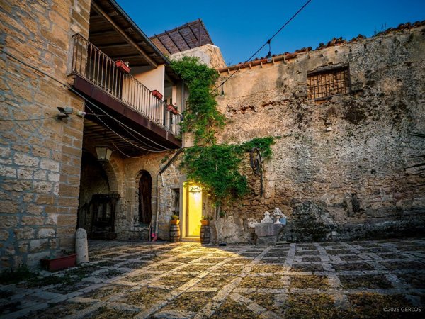 appartamento in vendita a Partinico in zona Parrini