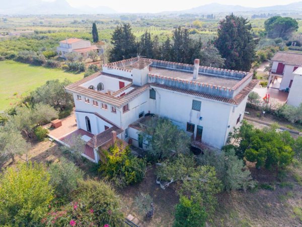 casa indipendente in vendita a Partinico in zona Parrini