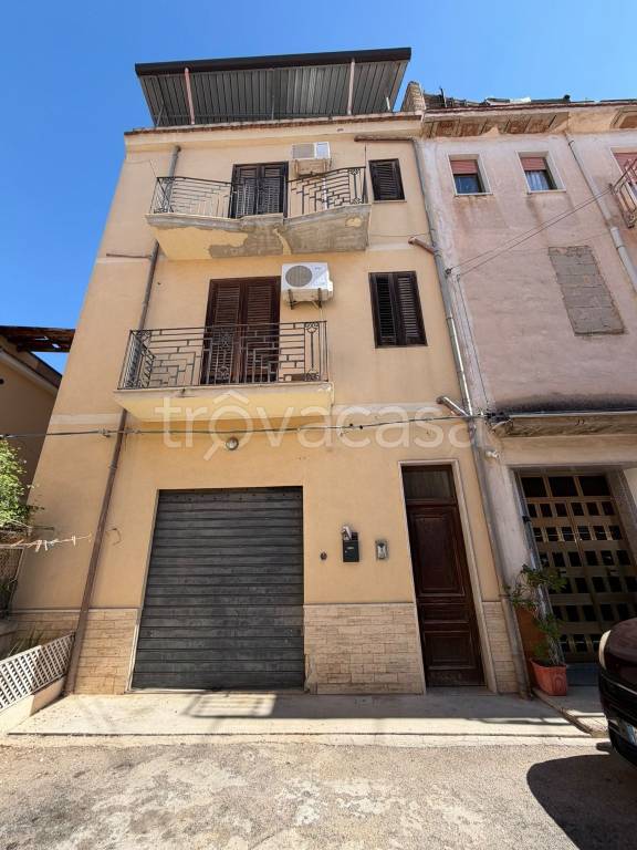 casa indipendente in vendita a Partinico