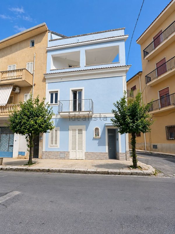 casa indipendente in vendita a Partinico