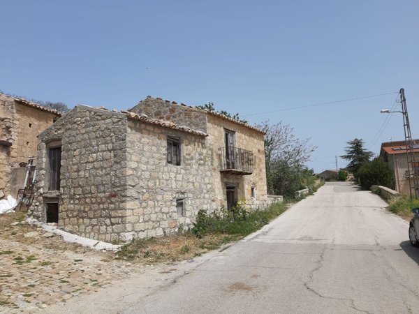quadrivano in vendita a Petralia Soprana in zona Cipampini