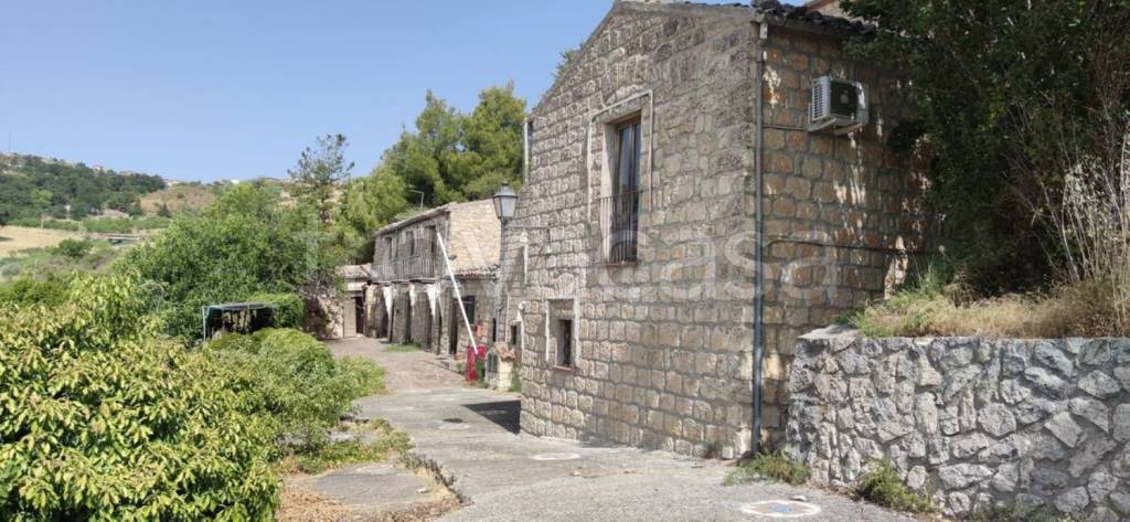 casa indipendente in vendita a Petralia Soprana in zona Salaci