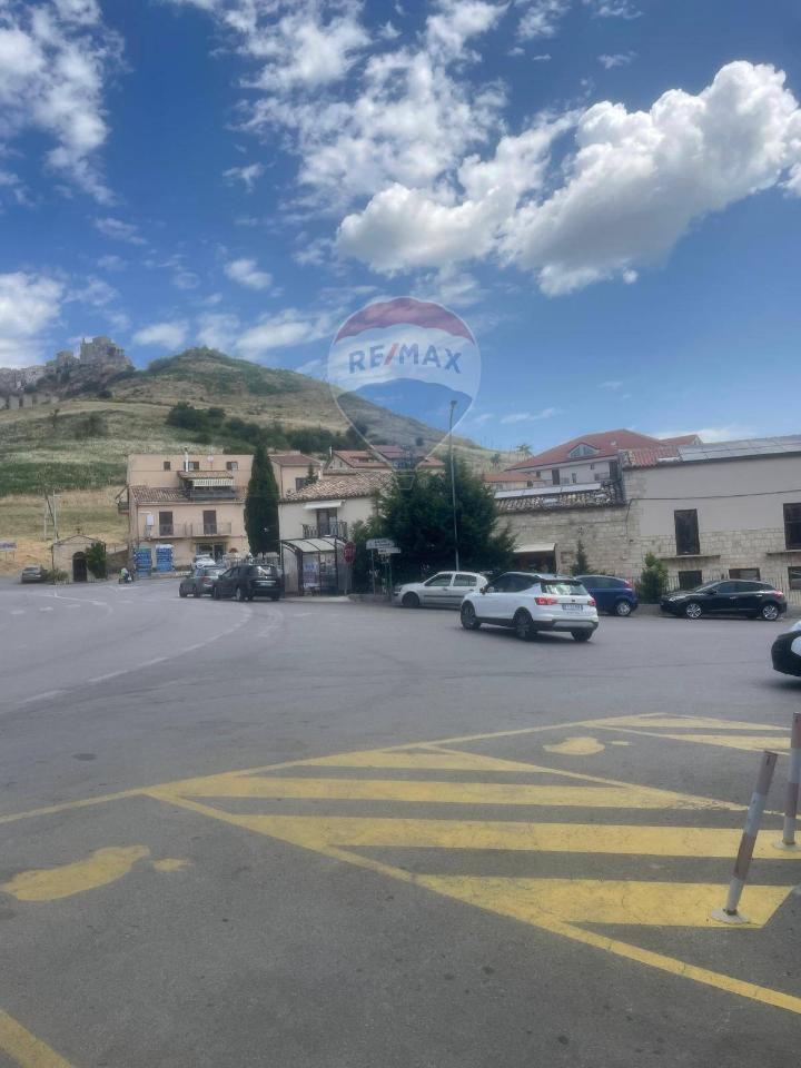 appartamento in vendita a Petralia Soprana in zona Salaci
