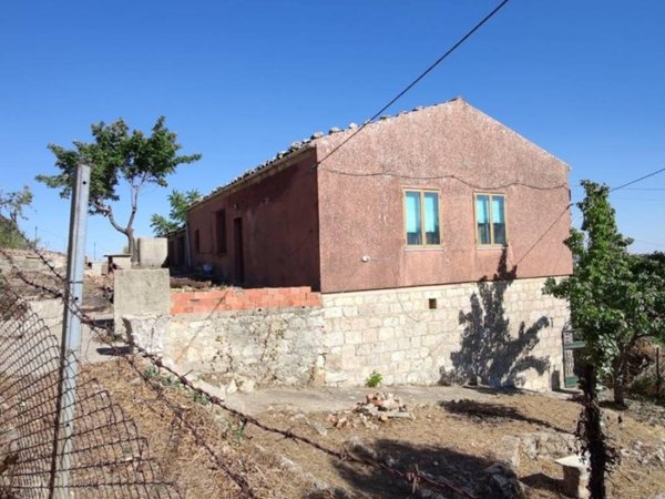 casa indipendente in vendita a Petralia Soprana