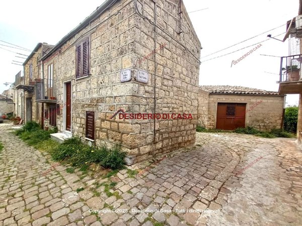 casa indipendente in vendita a Petralia Soprana in zona Fasanò