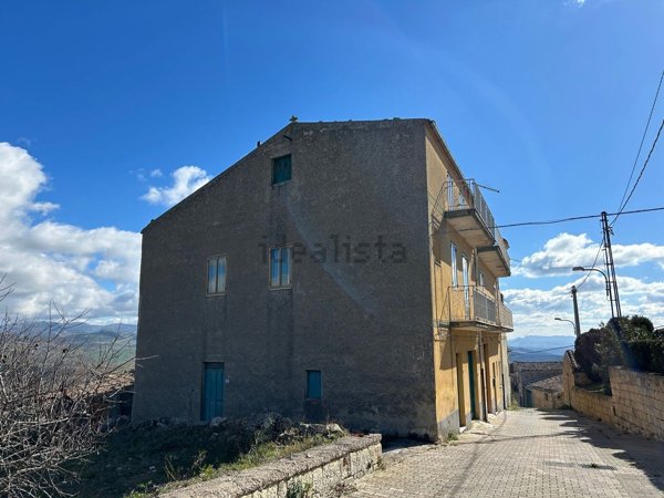 casa indipendente in vendita a Petralia Soprana